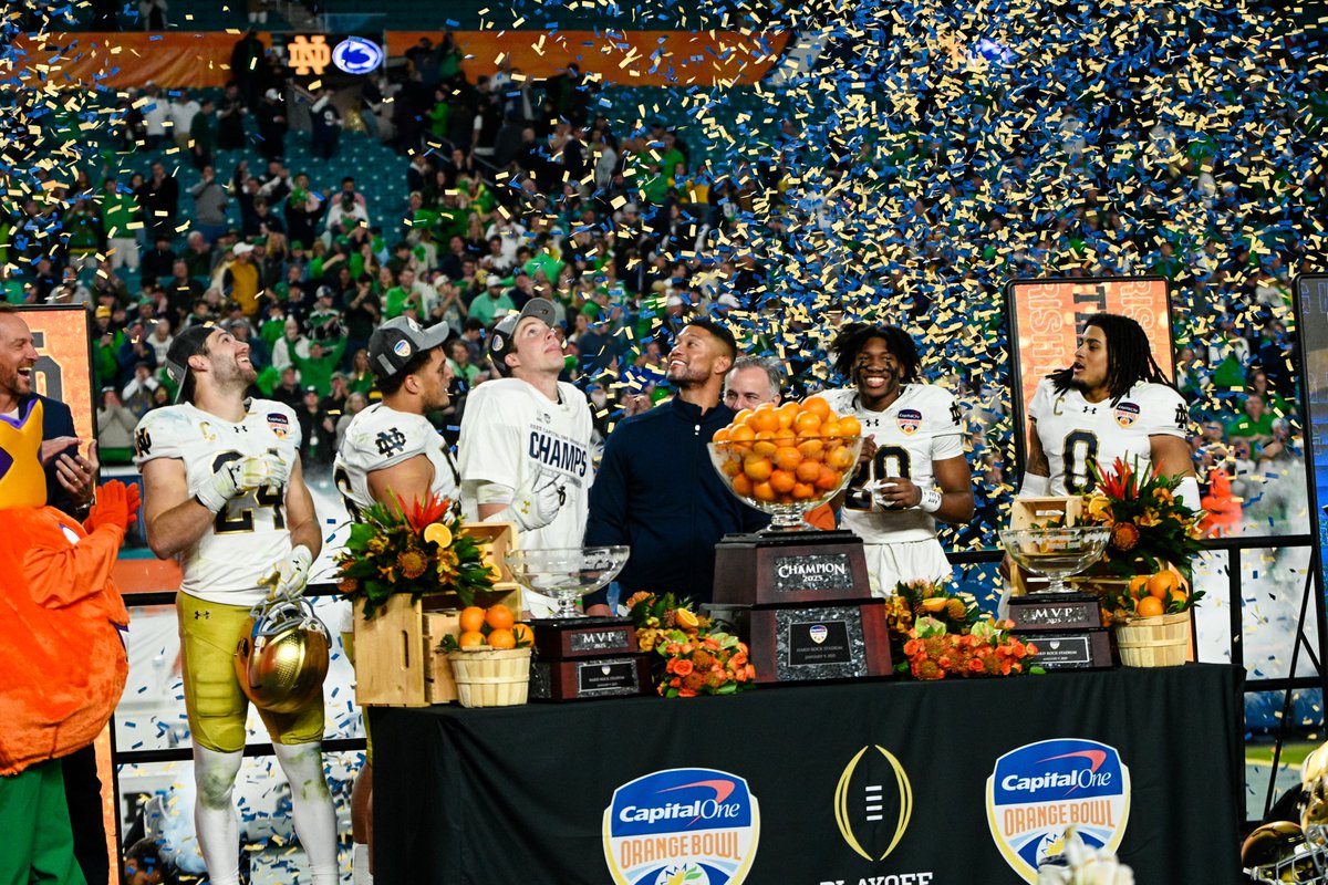 OrangeBowl's tweet photo. Time to celebrate 🍊🏆

#GoIrish | #CapitalOneOrangeBowl https://t.co/cCciQfDVDC