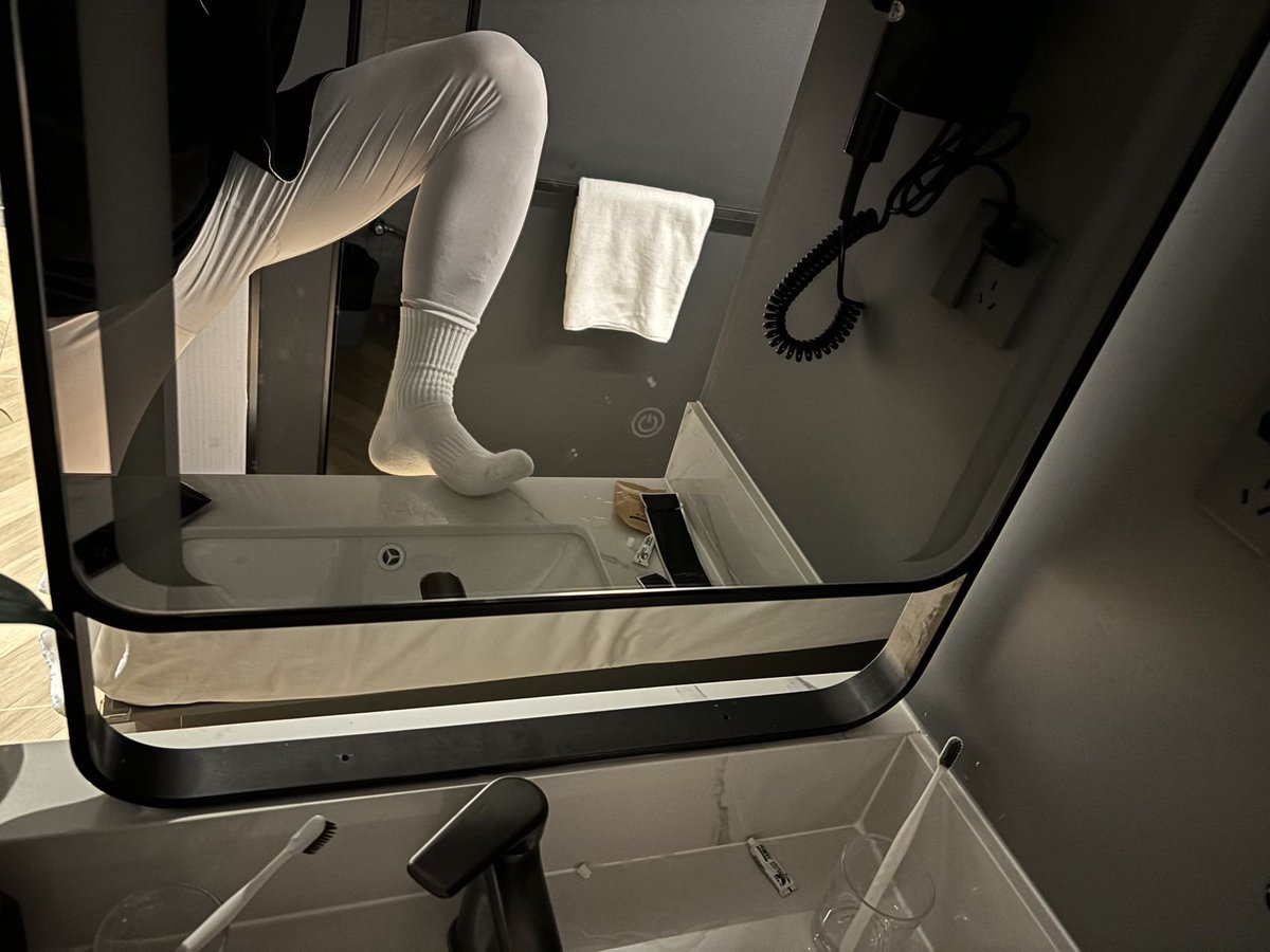 腿受伤了………………想被捆也要缓一缓了