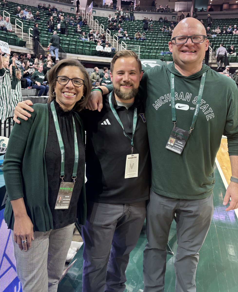 MitchPraxl's tweet photo. From Utah State to the Big Ten.

We’ve come a long way since I was bugging these two incessantly in Logan! https://t.co/6PliGYbJHX