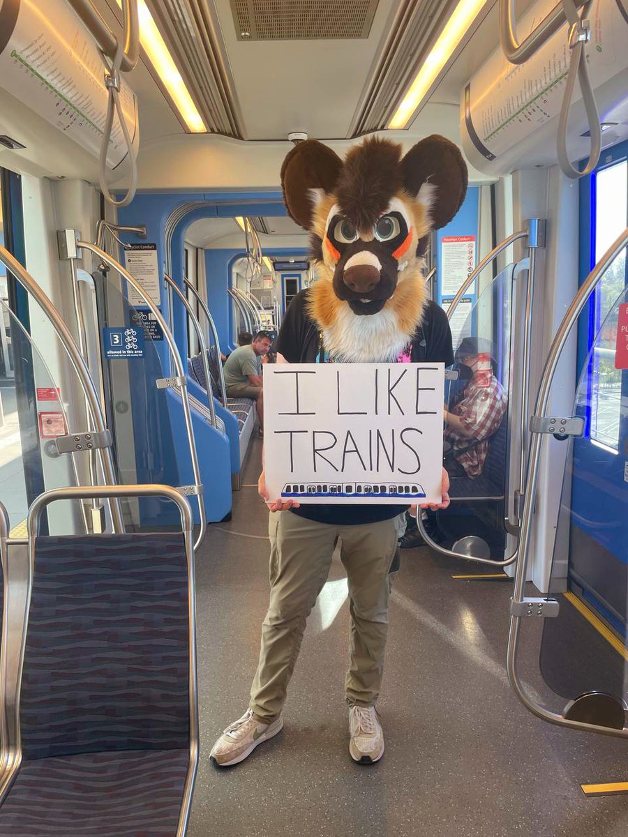 Hyper (Sign Guy) 🚲🚈 tweet media
