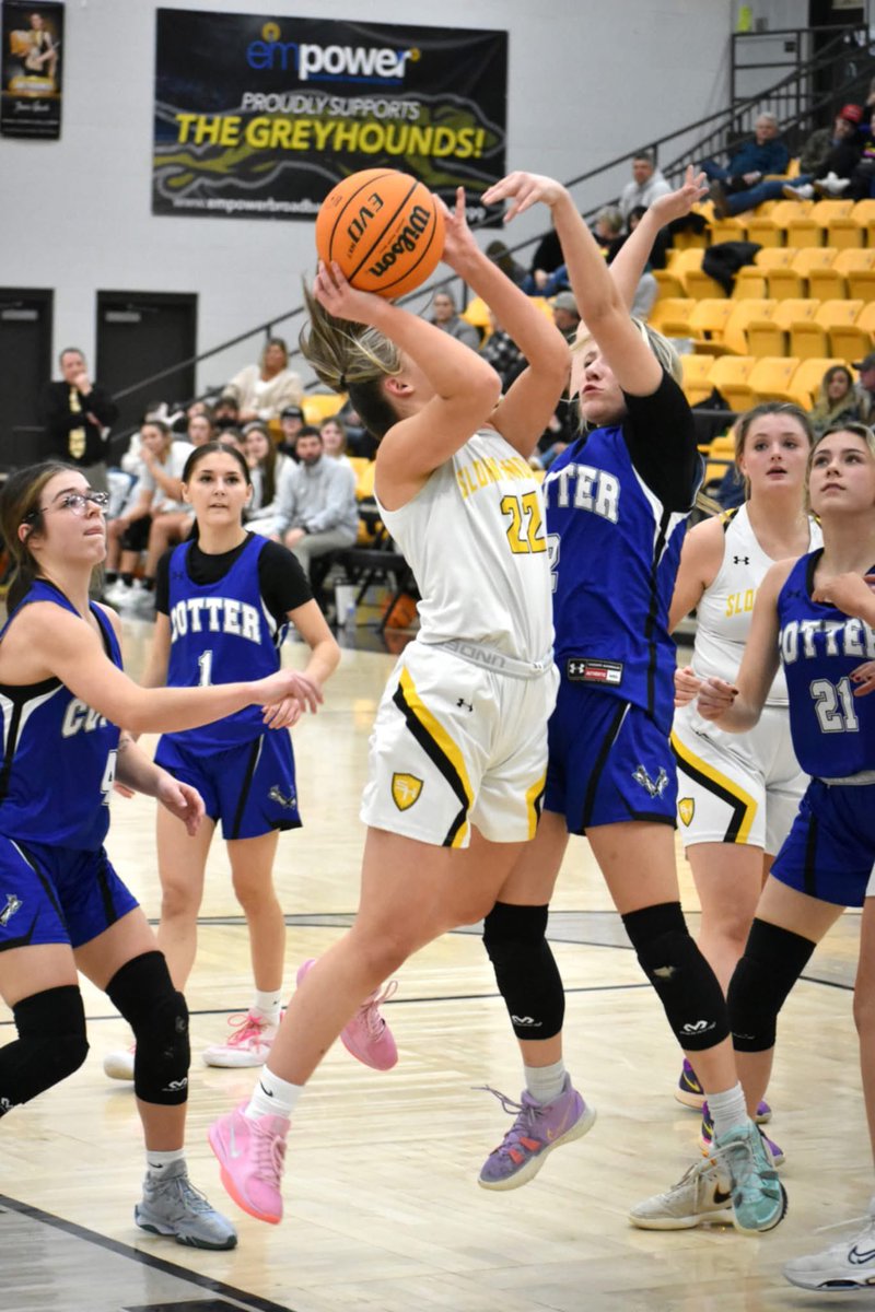 56-31 win over Cotter. Lady Greyhounds are still undefeated in conference 💪🏼