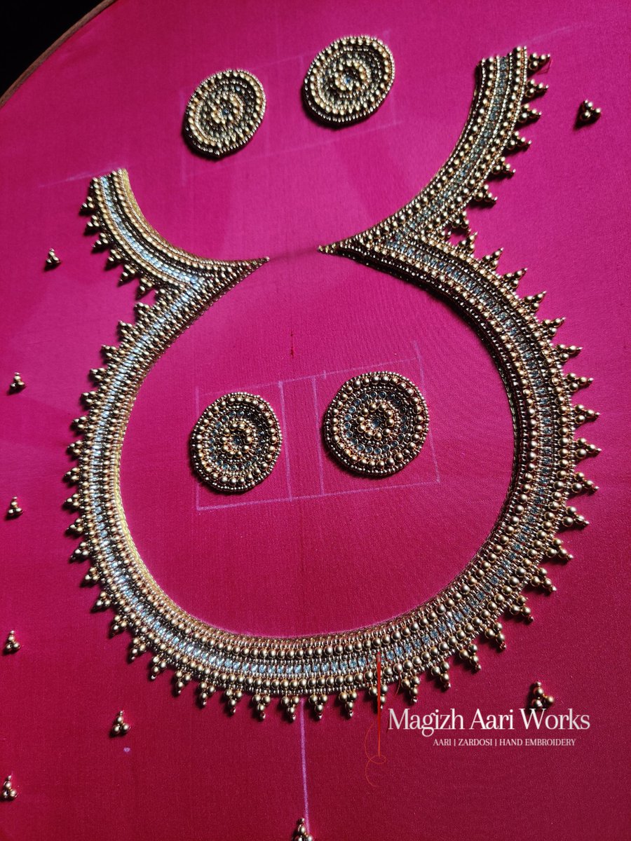 shaarmia_'s tweet photo. For customised Aari work Blouses Contact us!

Perfect finish blouses.
Simple blouse work from ₹500.
Bridal works start from ₹2000.
Delivery time 15days.

Follow us on Instagram: https://t.co/qefBLRLBCu https://t.co/szpOfeneAU