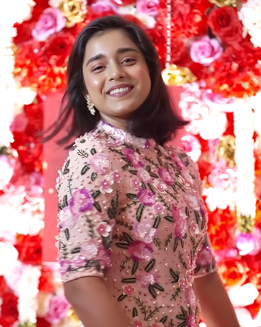 𝐓𝐄𝐀𝐌 𝐒𝐔𝐌𝐁𝐔𝐋 𝐎𝐅𝐅𝐈𝐂𝐈𝐀𝐋 𝐅𝐂 (@teamsumbulfc007) on Twitter photo Sumbul continues to inspire with her grace, talent, & authenticity. Watching her journey unfold has been nothing short of amazing! Can’t wait to see what she conquers next. #Inspiration”
Sumbul looks absolutely stunning in this shot! ✨ (📸: <a href="/TouqeerSumbul/">Sumbul Touqeer</a>) #SumbulTouqeerKhan” Sumbul continues to inspire with her grace, talent, & authenticity. Watching her journey unfold has been nothing short of amazing! Can’t wait to see what she conquers next. #Inspiration”
Sumbul looks absolutely stunning in this shot! ✨ (📸: <a href="/TouqeerSumbul/">Sumbul Touqeer</a>) #SumbulTouqeerKhan”