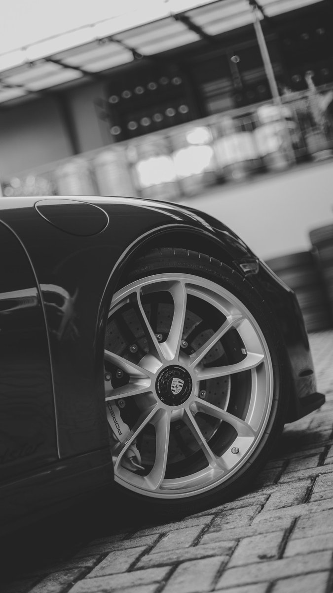 ardian_ace's tweet image. Centerlock~

#911speedster
