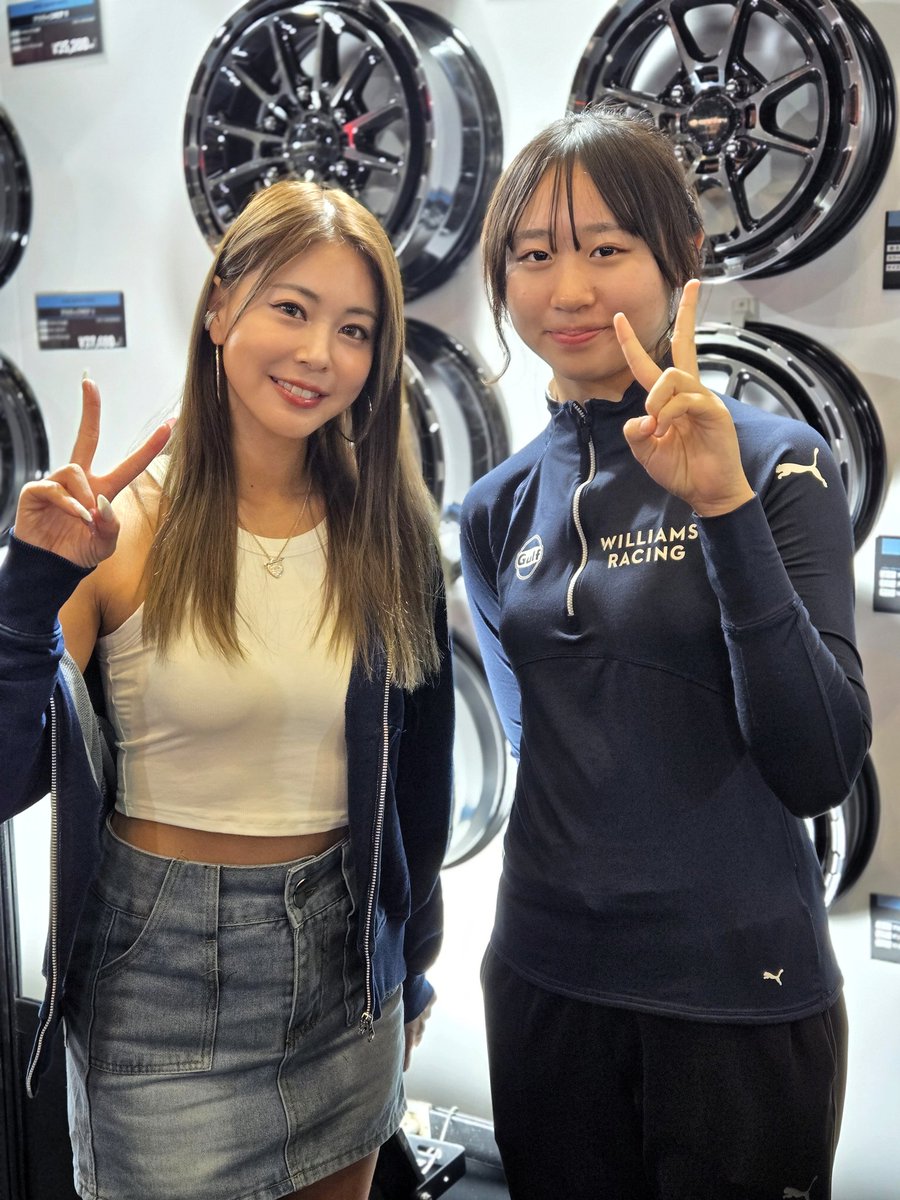 GR_TRESSA's tweet image. 【WEINSブースもあります】
昨年に引き続きWEINSは『WORKPIT』が出店しております！中ホール4『ラブラーク』です✨ちょうど木村理恵さん&amp;amp;松井沙麗さんがいらしたので写真を撮らせてもらいました！取締役も便乗🤩
カッコいいハイエースありますので是非行ってみて下さいね！
#weins #workpit #木村理恵