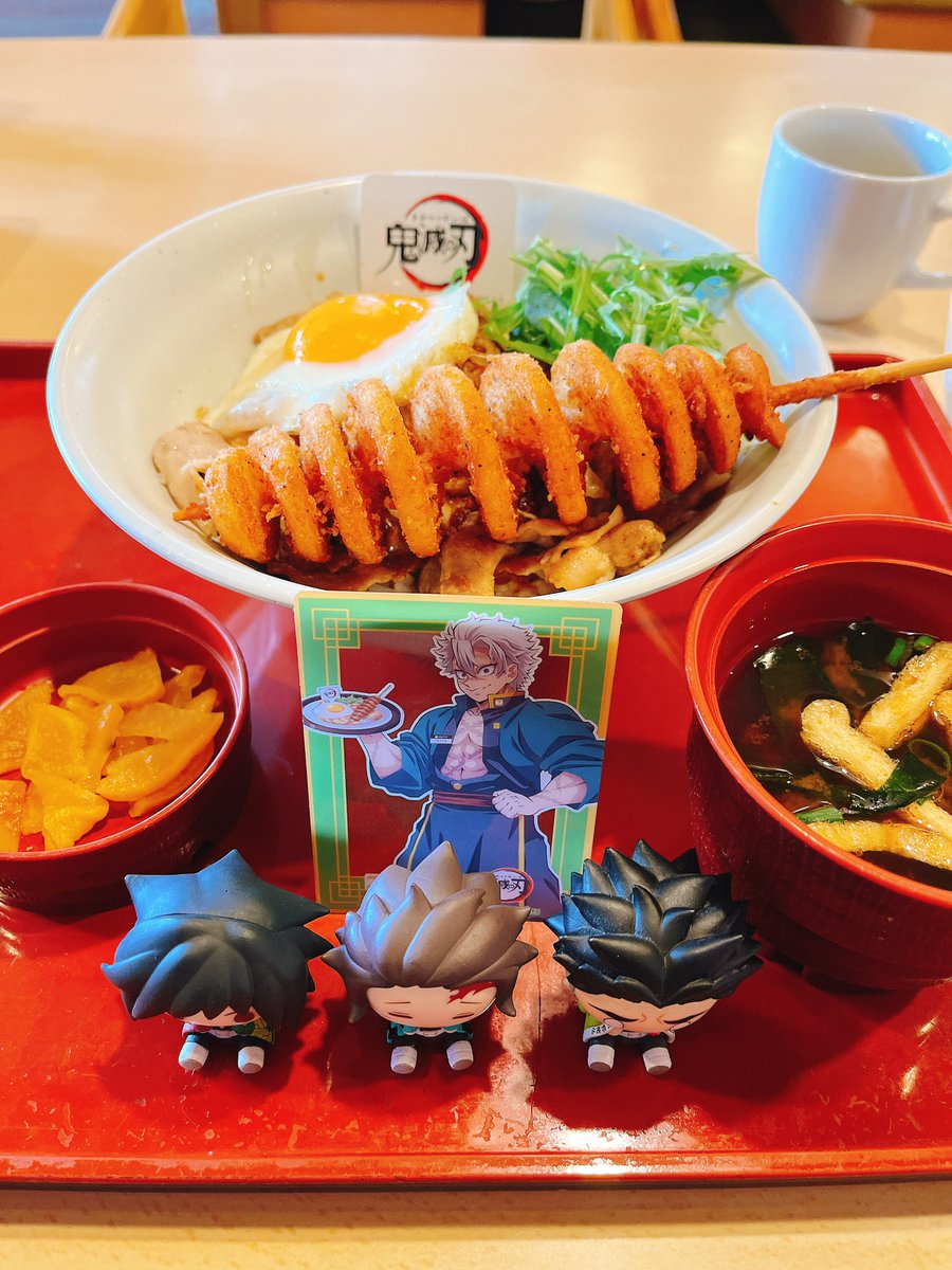 nezuko_kid's tweet photo. また行ってきました💕
不死川実弥の竜巻きポテト豚スタミナ丼🐷

カードはもう配布終了してたので
以前もらったものを持参！

あまじょっぱい系の味付けかと思ったら
さっぱり醤油味でした✨
美味しかった〜！

ご馳走さまでした🙏

#鬼滅の刃ジョイフルコラボ 
#ジョイフル https://t.co/JJFGu1G2Ul