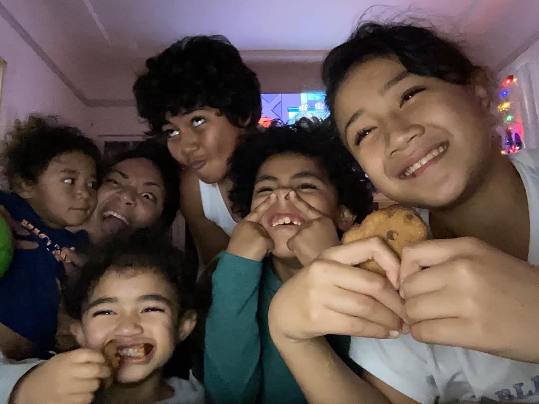 Came to watch my babies... at home Waiting for #6 to come home 💕

#FahuDuties