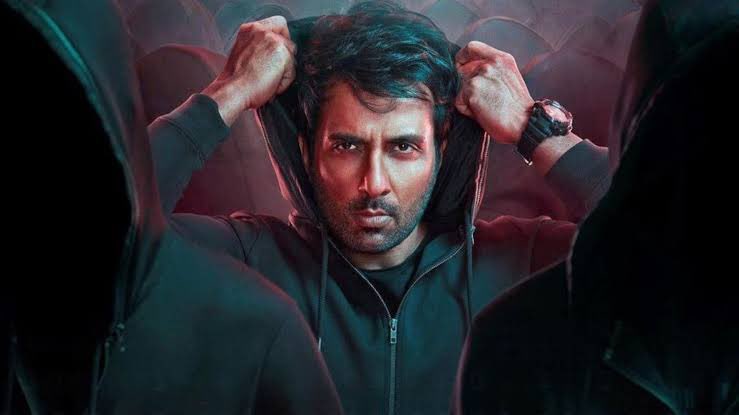 chamkeelechuze's tweet photo. Fateh is sleek and @SonuSood is John wick aura #FatehAt99 #FatehAtPVR #Fatehreview #fatehmovie https://t.co/VMO0NqlTlA