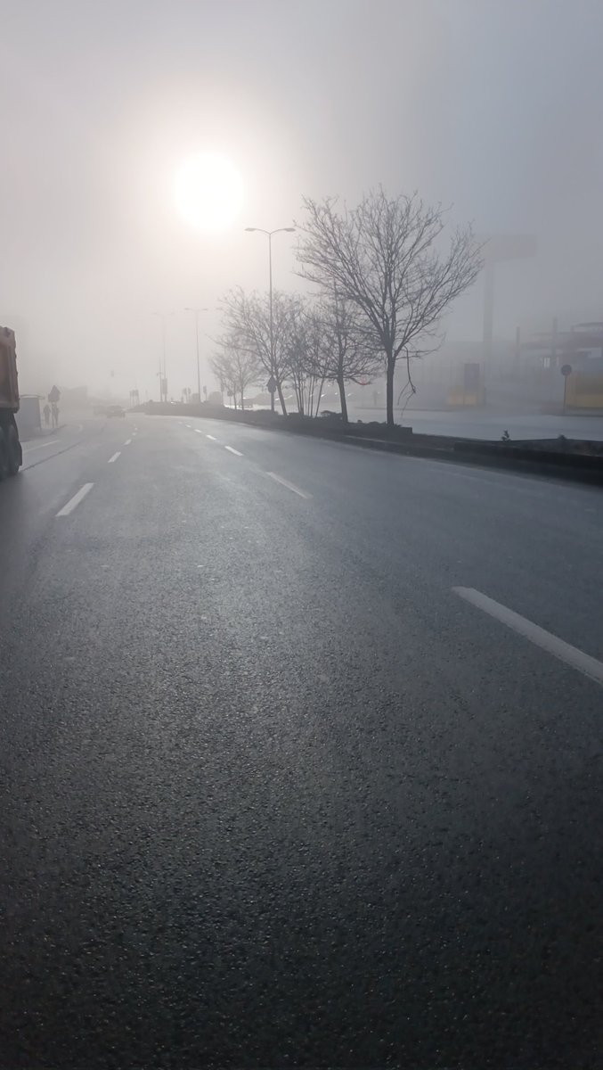 Soğuk, puslu ve kasvetli Ankara sabahından günaydın...