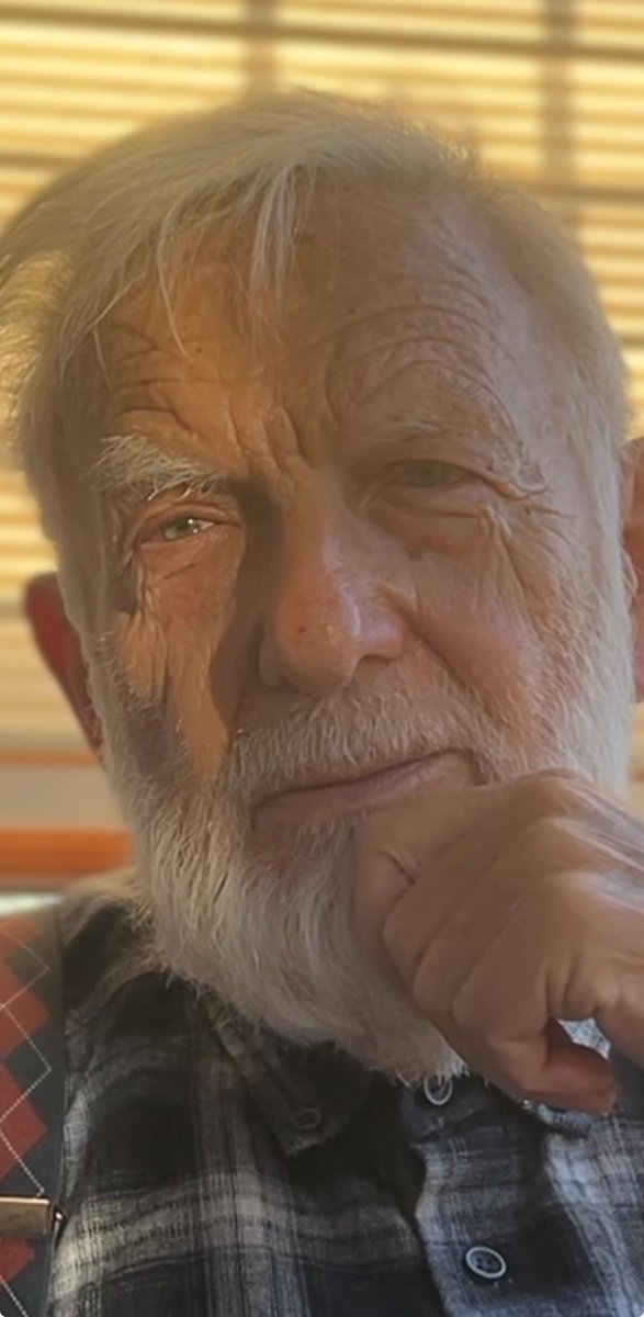 Sadettin Ökten hocamızın sevenlerine ailenin ricasıdır: 
Hocamız, refikalarının göçmesi sebebiyle gayet mükedder olmakla birlikte şükürler olsun afiyetteler; sıhhatleri yerindedir. Arzuları, bir müddet kalabalıktan uzak, ailesi ile bir arada olmaktır. Sevenlerinden rica budur.