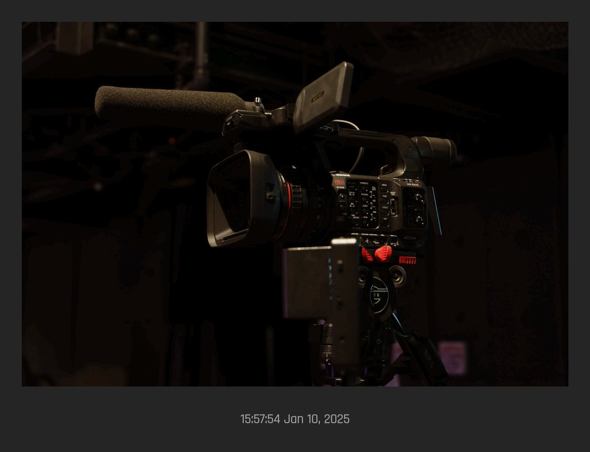 tsuttonton's tweet photo. セッティング完了🫰
+ステージ下ジンバル有人な布陣。
#cinemaeos
#eosc400
#eosc80
#xf605 https://t.co/6AtCnhqK5V