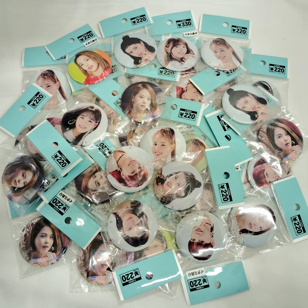 NiziU 【入荷情報】 缶バ各種入荷致しました~🌈𓈒 𓂂𓏸 お求めやすい