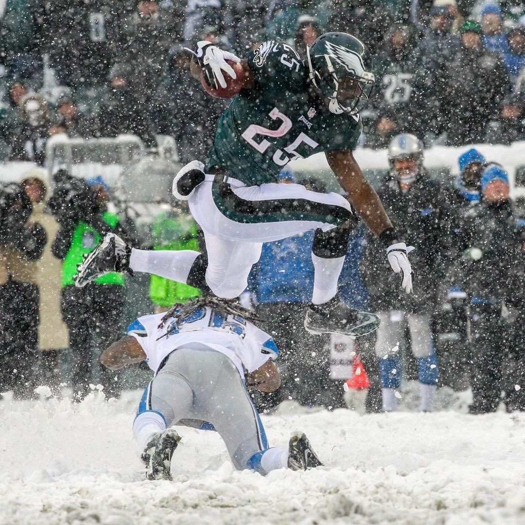 ElXPerfecto1's tweet photo. @Raiders @dallascowboys @Ravens Si llegaste hasta aquí, te menciono mis dos favoritos para ganar el Súper Bowl LIX:

Teniendo como base el gran torneo en fase regular que dieron y hombre con hombre me voy con:

Los Eagles de Philadelphia @Eagles 
Y
Los Lions de Detroit @Lions https://t.co/tkBBti2C5w
