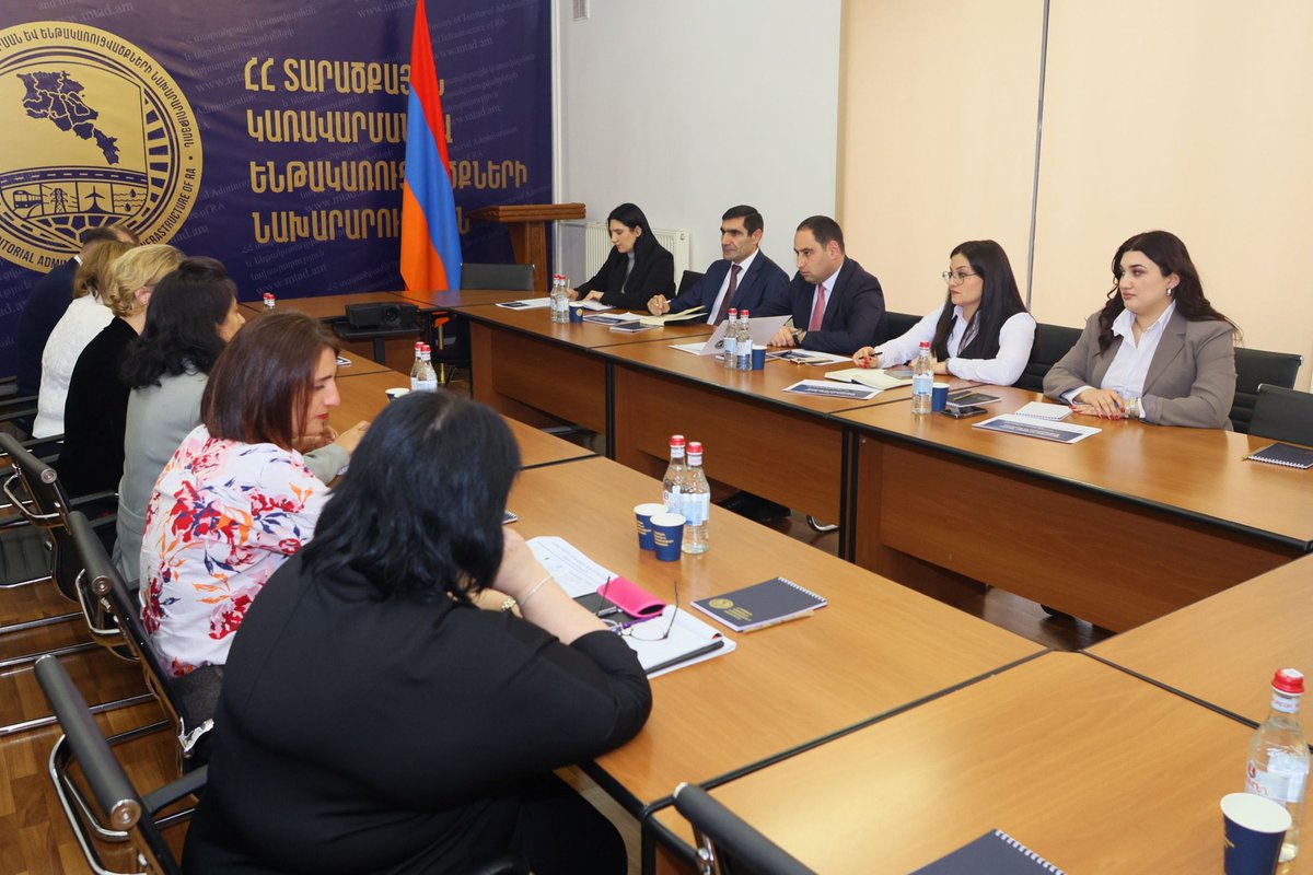 #Minister of Territorial Administration and Infrastructure of the Republic of Armenia #DavidKhudatyan received a delegation led by the Head of the World Bank Armenia Office, Caroline Geginat.