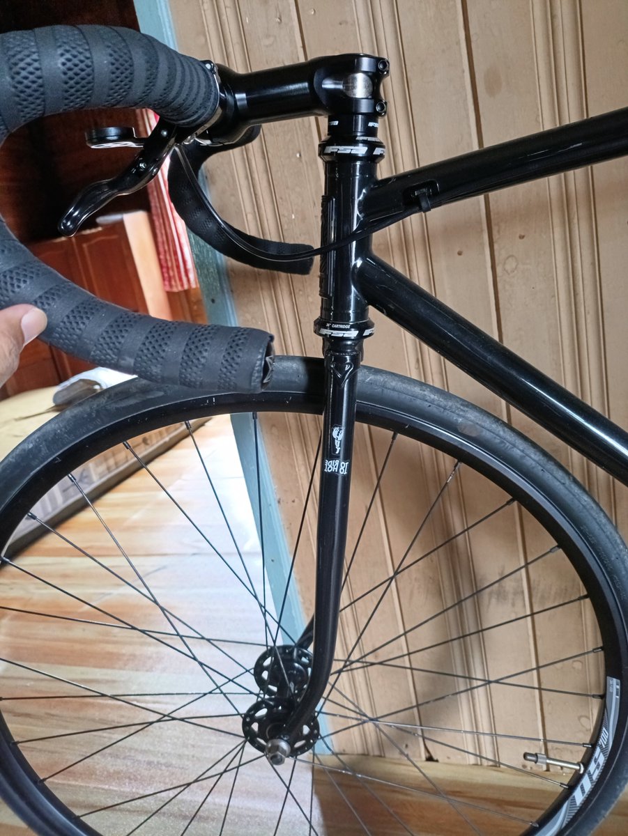 trsebut's tweet photo. wts fork tsunami clasic oversize, pjg strtube 18cm. 700k nego
https://t.co/JTGgexyCtB
#fnfjb https://t.co/UtPTbY7OzH