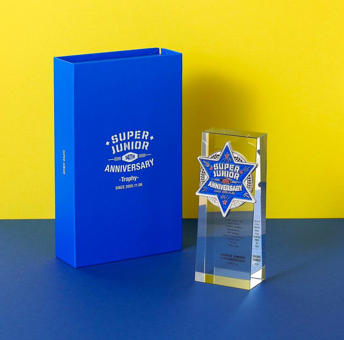 cloudwarms's tweet photo. WTS SUPER JUNIOR MD 14TH 15TH ANNIVERSARY 

- Super Junior 14th Anniversary Trophy - 650k
- Super Junior 15th Anniversary Glitter Water Ball - 750k

슈퍼주니어 https://t.co/xApODxtkfu