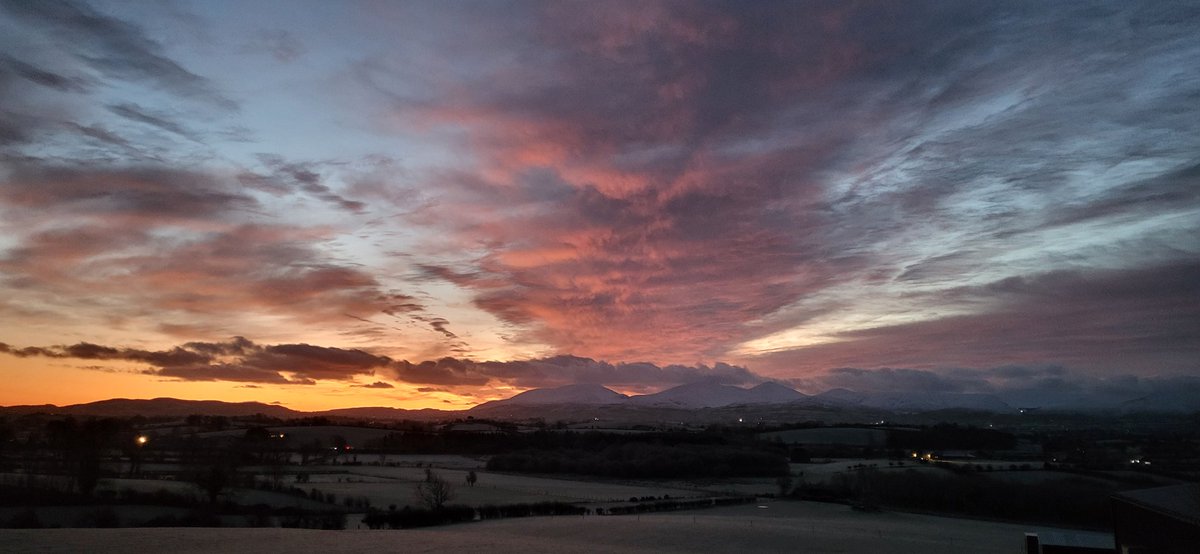 David Scott #NorthernIreland (@scottie153) on Twitter photo Sunrise over the #MourneMountains The temperature is currently -3 degrees around #Rathfriland <a href="/bbcniweather/">BBC NI Weather</a> <a href="/WeatherCee/">Cecilia Daly</a> <a href="/angie_weather/">angie phillips</a> <a href="/barrabest/">Barra Best</a> <a href="/BBCWthrWatchers/">BBC Weather Watchers</a> <a href="/Louise_utv/">Louise Small</a> <a href="/utv/">UTV</a> Sunrise over the #MourneMountains The temperature is currently -3 degrees around #Rathfriland <a href="/bbcniweather/">BBC NI Weather</a> <a href="/WeatherCee/">Cecilia Daly</a> <a href="/angie_weather/">angie phillips</a> <a href="/barrabest/">Barra Best</a> <a href="/BBCWthrWatchers/">BBC Weather Watchers</a> <a href="/Louise_utv/">Louise Small</a> <a href="/utv/">UTV</a>