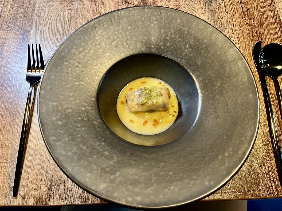MichelinGuideUK's tweet image. A few of the 14 dishes that make up the menu at the aptly named @sonnet14s 

#Alnwick #Northumberland 

New:guide.michelin.com/gb/en/northumb…