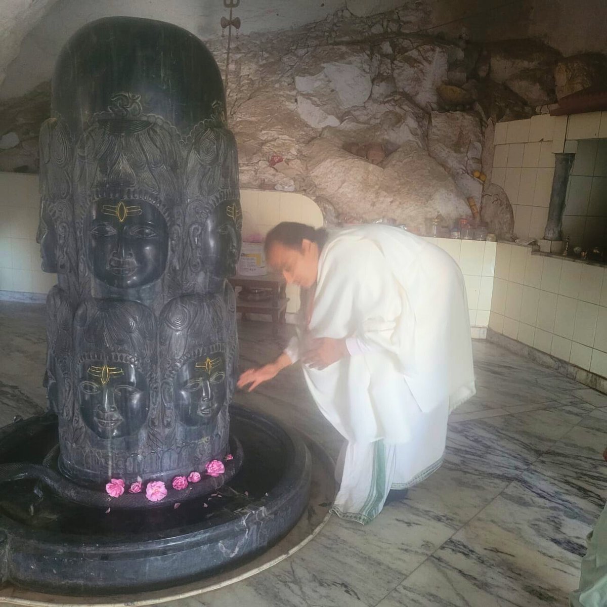 आचार्य स्वामी सोमेन्द्र महाराज पावन धाम tweet media