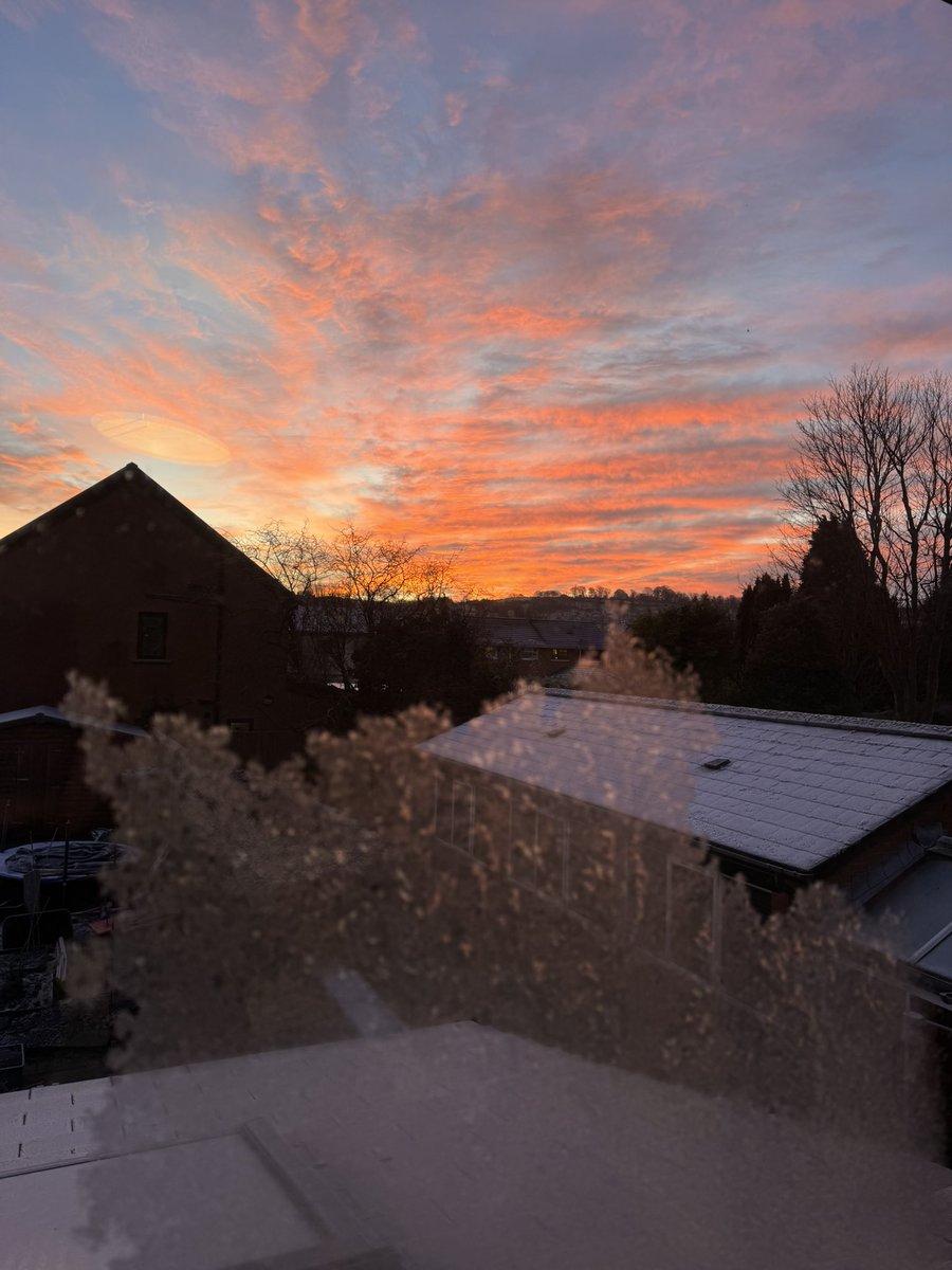 Trying to rouse the reluctant school-goer, looked out the window - gorgeous sky this cold and frosty morning