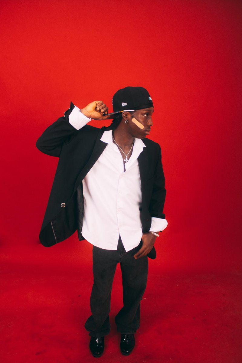 DisturbinWw's tweet image. It’s world Ellus day!
Happy Birthday Superstar! Today we celebrate not just your incredible talent, but the amazing person you are. Your passion, dedication, & heart inspire everyone around you. Here’s to another year of growth, success, & unforgettable moments. @theyloveellus