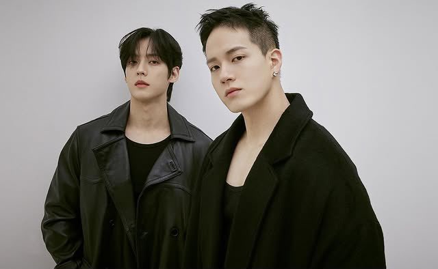 fluffyballYT's tweet photo. BTOB, 13 years in the game. https://t.co/SUSYscnZYF