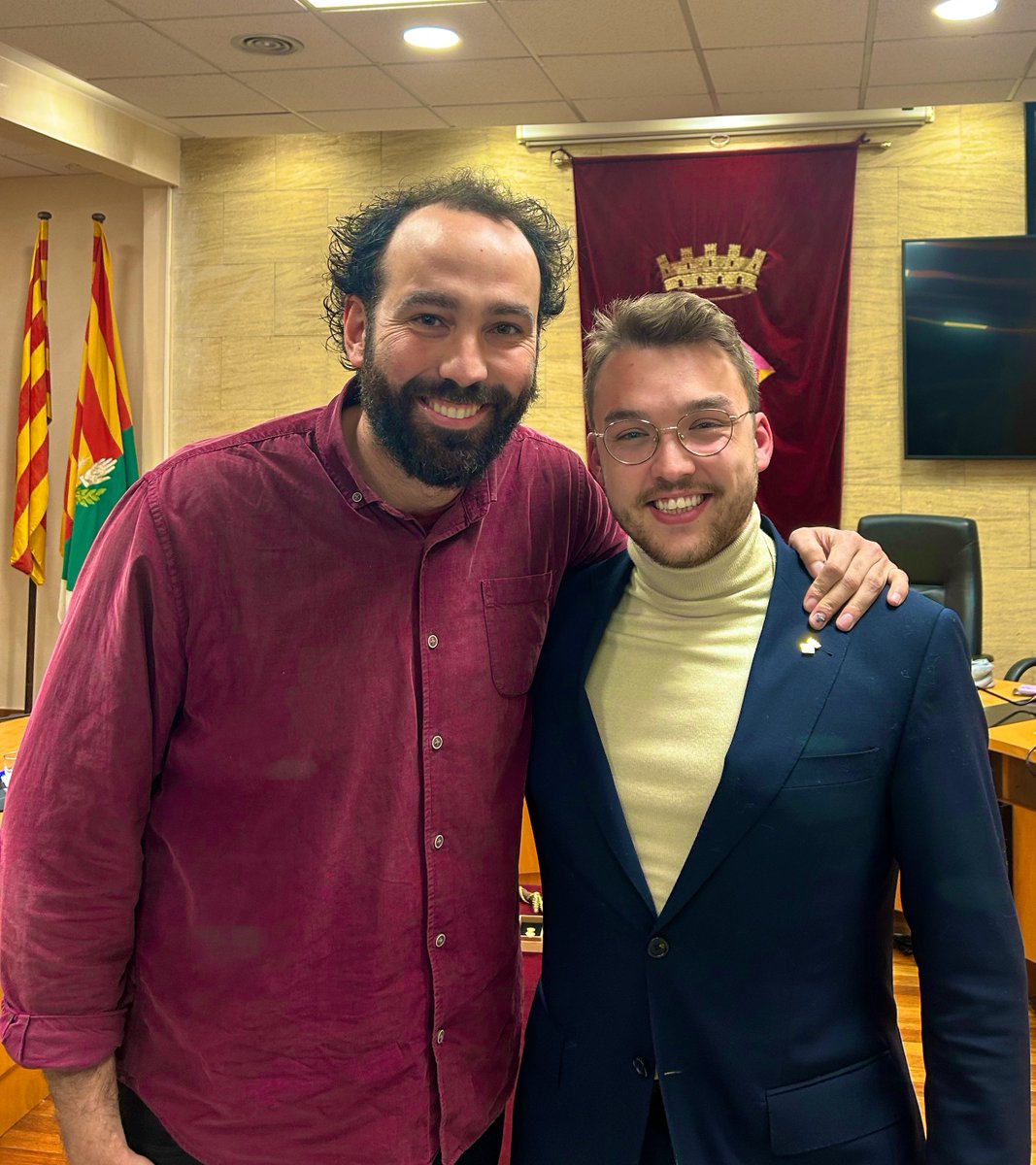 parcerisasvalls's tweet photo. Ahir el @RClaravalls va fer el relleu a l'alcaldia de Masquefa atenent l'acord de govern del mandat 2023-27
El Roger és energia, vitalitat i un somriure permanent. Hi tornaràs!
Masquefa i els Hostalets de Pierola seguirem estrenyent vincles per créixer plegats a l’Anoia sud 🪢💪🏾 https://t.co/irhbsGvuye