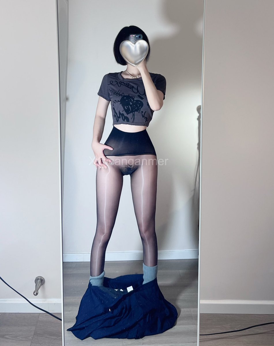 我做人很有原则的 我只是不穿内裤 不脱丝袜随地小便 看不惯你也穿你也尿啊 https://t.co/evyAUubspP