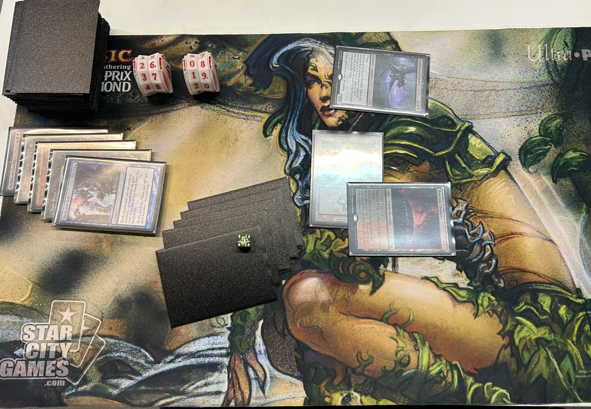 Friday night #MTGLegacy Tournament

Game 1 Mono Red Prison: 0-2 Loss❌
Game 2 against Eldrazi: 2-1 Win✅
Game 3 against Doomsday: 0-2 Loss❌

Deck: #Reanimator #BRReanimator #RakdosReanimator