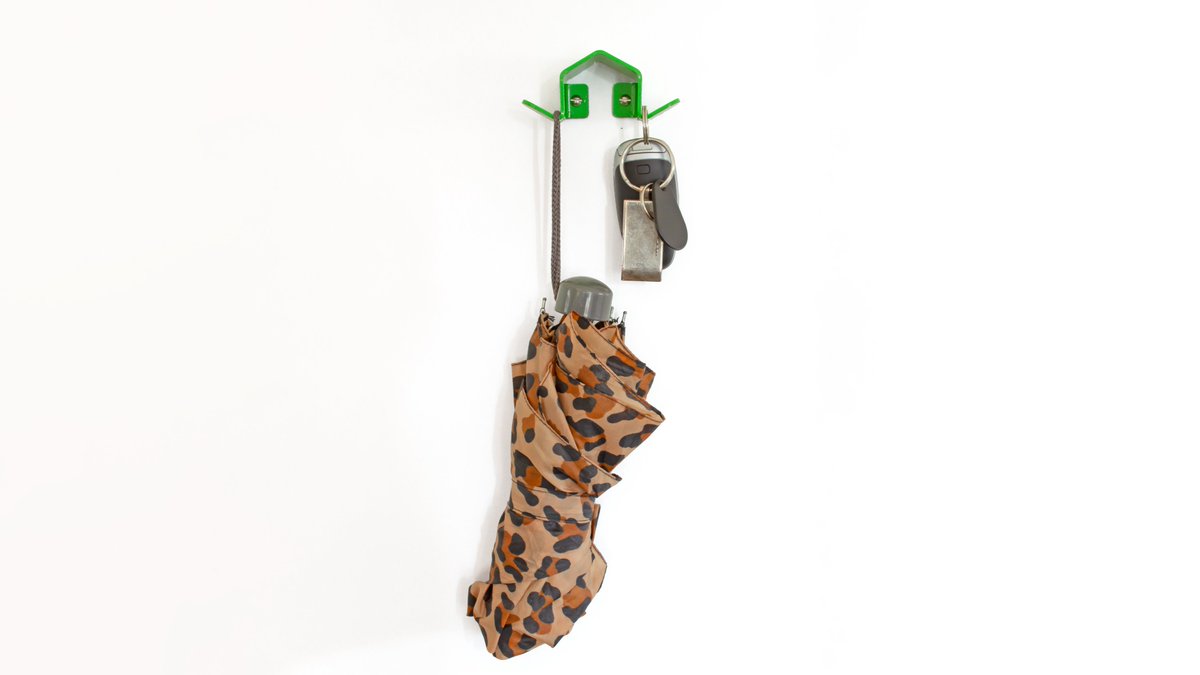 When designing the HomeHook, I wanted it to be as practical as fun. Its 2 in 1 hook design is perfect for hanging items side by side or in pairs. 
#homedecor <a href="/Kickstarter/">Kickstarter</a> 

If you like the HomeHook as much as I do, follow the launch of the campaign here: kickstarter.com/projects/callu…