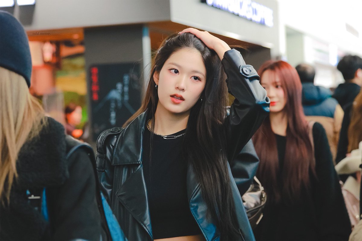 250106 #윤지윤 #YOONJIYOON #이즈나 #izna