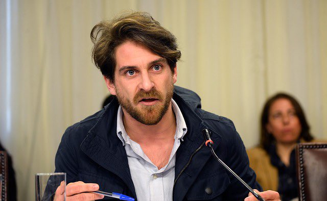 Gonzalo Winter sobre emergencia climática: “Terrible lo de los incendios en Los Ángeles. Es lamentable que las inmobiliarias sigan quemando el sur de Chile”