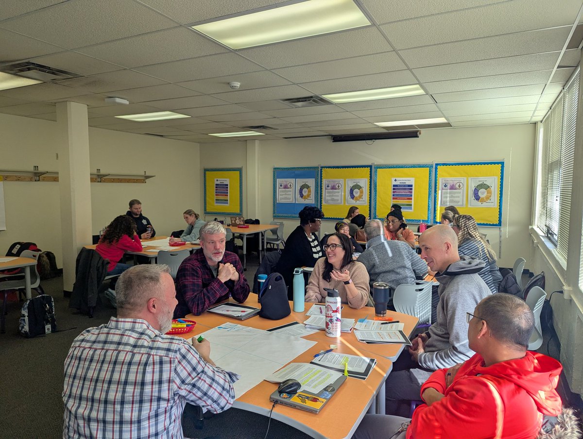drsumaracase's tweet image. Our RCSD 9-12 Instructional Coaches are building capacity for their instructional leadership by learning the World Cafe engagement strategy to better understand Culturally Responsive Instruction! @drchrismiller2