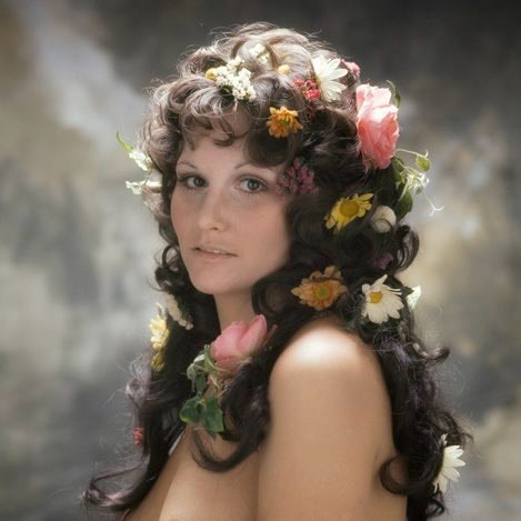 #OTD 1949 Linda Boreman was born in the Bronx, NY. The world would come to know her as “Linda Lovelace.” 

Porn Star. Sex Symbol. Anti-Porn Activist. Housewife. Mother.
All of the above. Happy Birthday Linda!

📷 Linda in '72 © 2022 Milton H. Greene