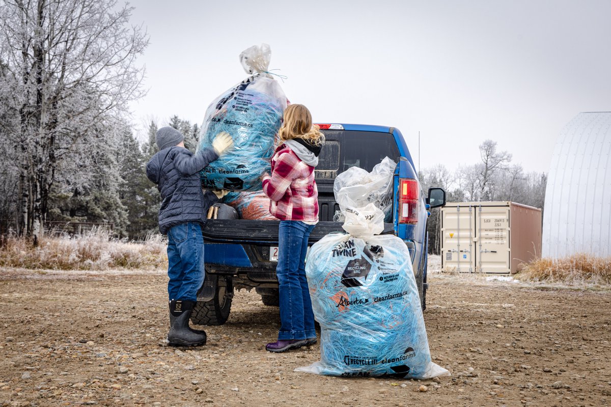 Alberta Farmers – just a few days left to submit enter the Great Twine Round-Up contest for a chance to win the early-bird prize of $3000 for your 4-H club! That's until January 14 at 11:59pm MST. Remaining draws take place this Spring. Enter today, visit greattwineroundup.ca.
