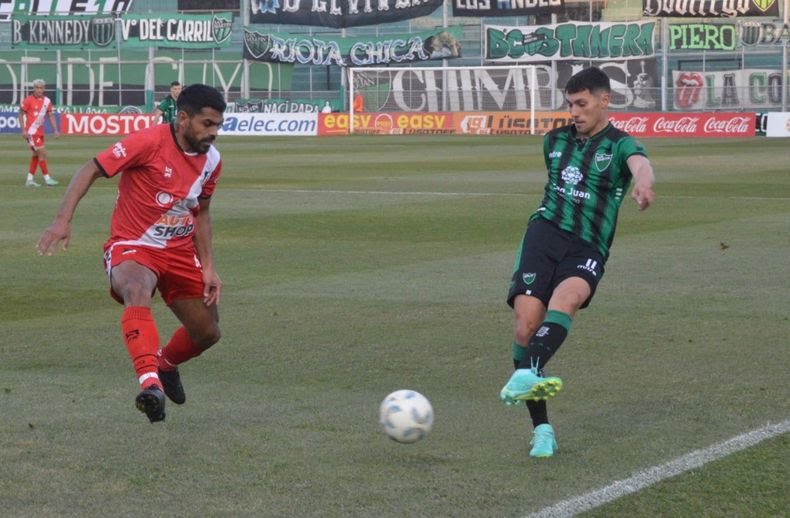 ⚽️ EL VERDINEGRO JUGARÁ UN AMISTOSO ANTE DEP. MAIPU

San Martin de San Juan se encuentra en plena pretemporada de cara a lo que será el inicio del #TorneoBetano de la <a href="/LigaAFA/">Liga Profesional de Fútbol</a>, por ese motivo es que este sábado disputará 2 amistosos ante Maipu en tierra mendocina

⚫️🟢⚫️