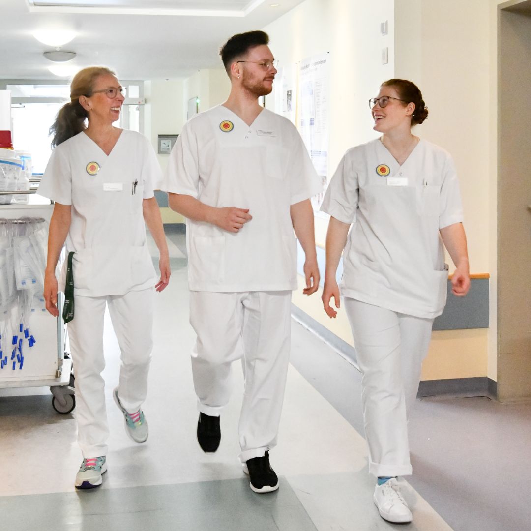 ✨🚑 Wochenendgruß von der WUPSTA-Station 🚑✨

Wir von der WUPSTA, der urologischen Ausbildungsstation hier am HUKW wünschen euch ein wunderschönes und erholsames Wochenende! 🌟#hukw #wupsta #committedtolife