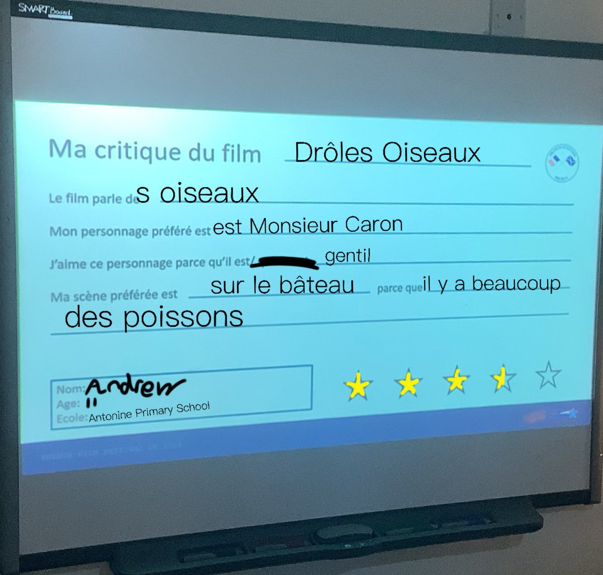 MrsAshcroftanto's tweet photo. P7 completed their film review from the French film festival @ifru_london @falkirk1plus2 Fantastique! We watched drôles oiseaux https://t.co/kte6HPFct4