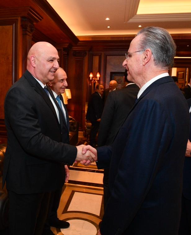 يدا بيد لقيام الجمهورية الثالثة
#جورج_عدوان