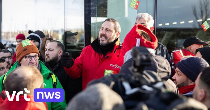 Terwijl onze jobs collectief bedreigd worden zijn de #Arizona-onderhandelaars bezig met het ontmantelen van onze sociale zekerheid. Ze smeden plannen om zieken te dwingen terug aan de slag te gaan. 

1/2

vrt.be/vrtnws/nl/2025…