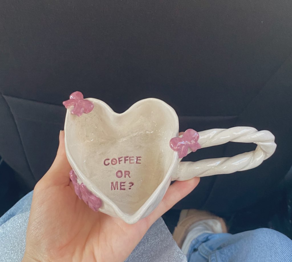 En yakın arkadaşlarıma yaptığım kupalar ektedir; two vibes of my soulmates