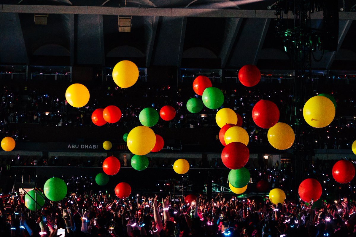 A sky full of stars, indeed 🥹

Drop a “✨” if you felt the magic too 😍

#Coldplay #ZayedSportsCity

لحظات ساحرة بكل تأكيد 🥹

اتركوا “✨” في التعليقات إن تواجدتم في حفل الأمس 😍