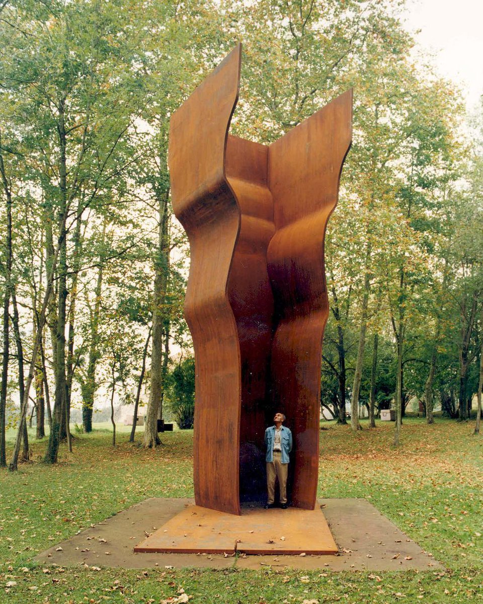 ‘To look is one thing, to see is another thing; to see is very difficult, normally; to look is to try to see. I have looked and I hope I have seen.’—#EduardoChillida, born #onthisday, in 1924 in San Sebastian, Spain.