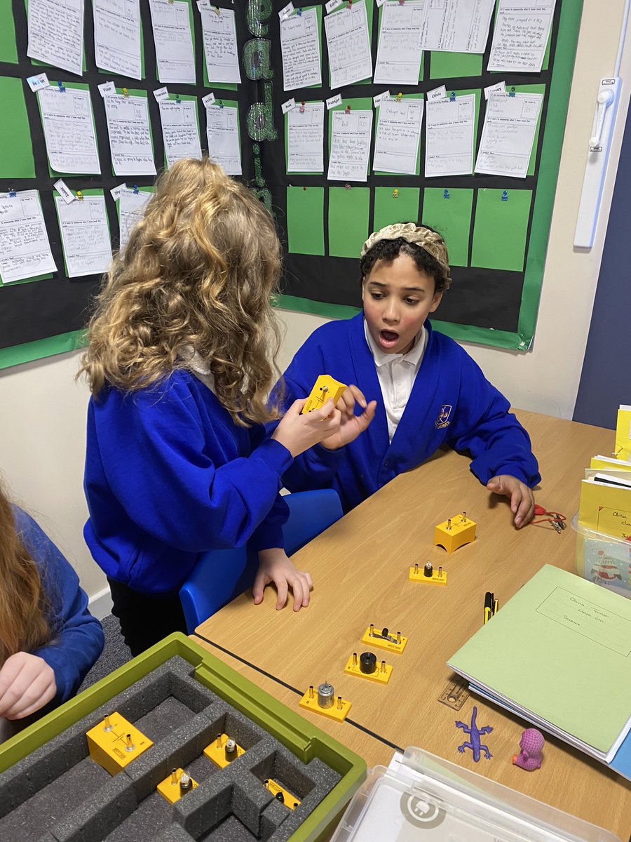 latimerprimary's tweet image. #ClassVC have been exploring how to make different electrical circuits in Science this morning #LatimerScience