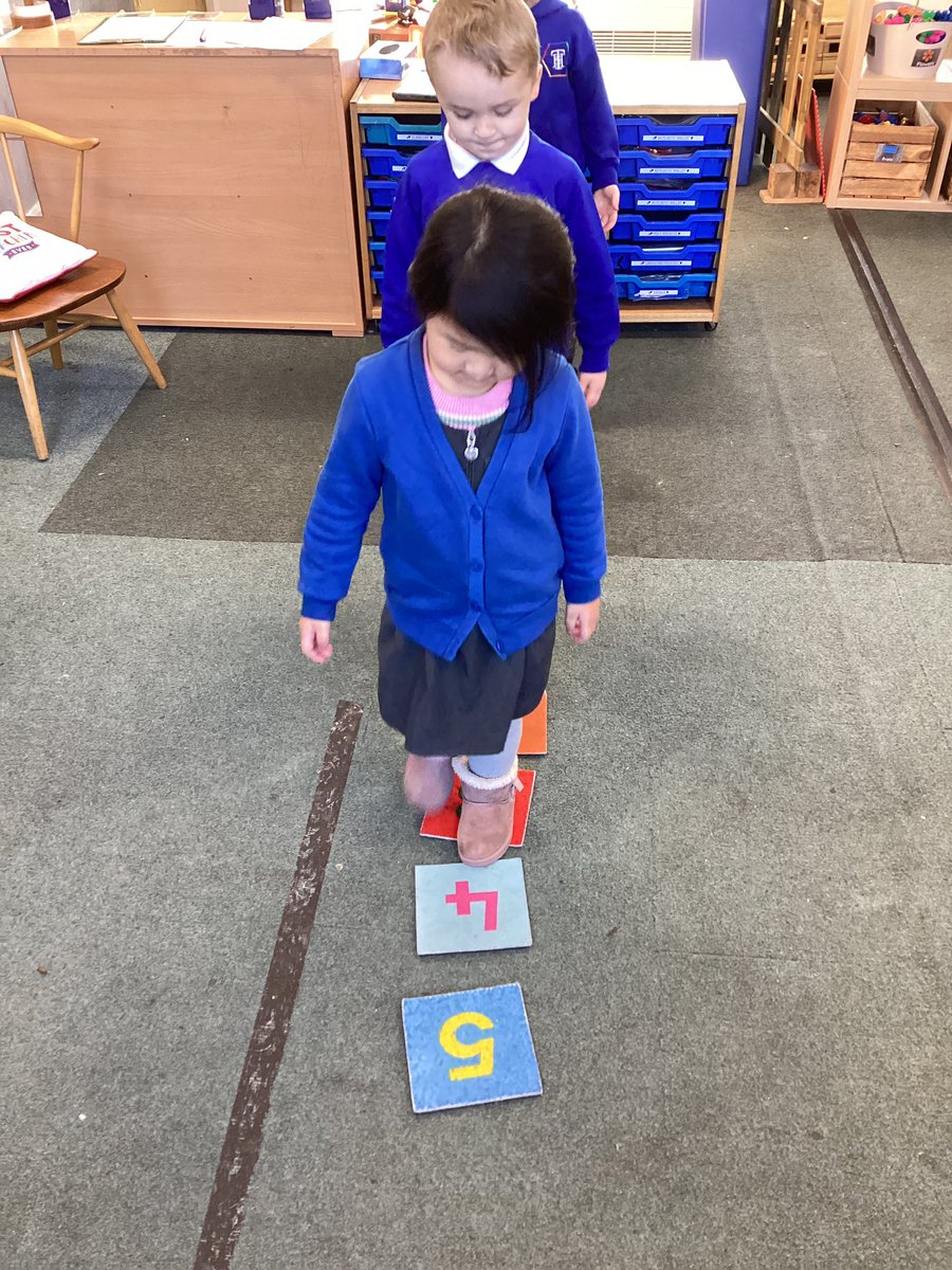We are learning about numbers 1-5. Recognising the digits and amounts and the order, including what number is before and after!