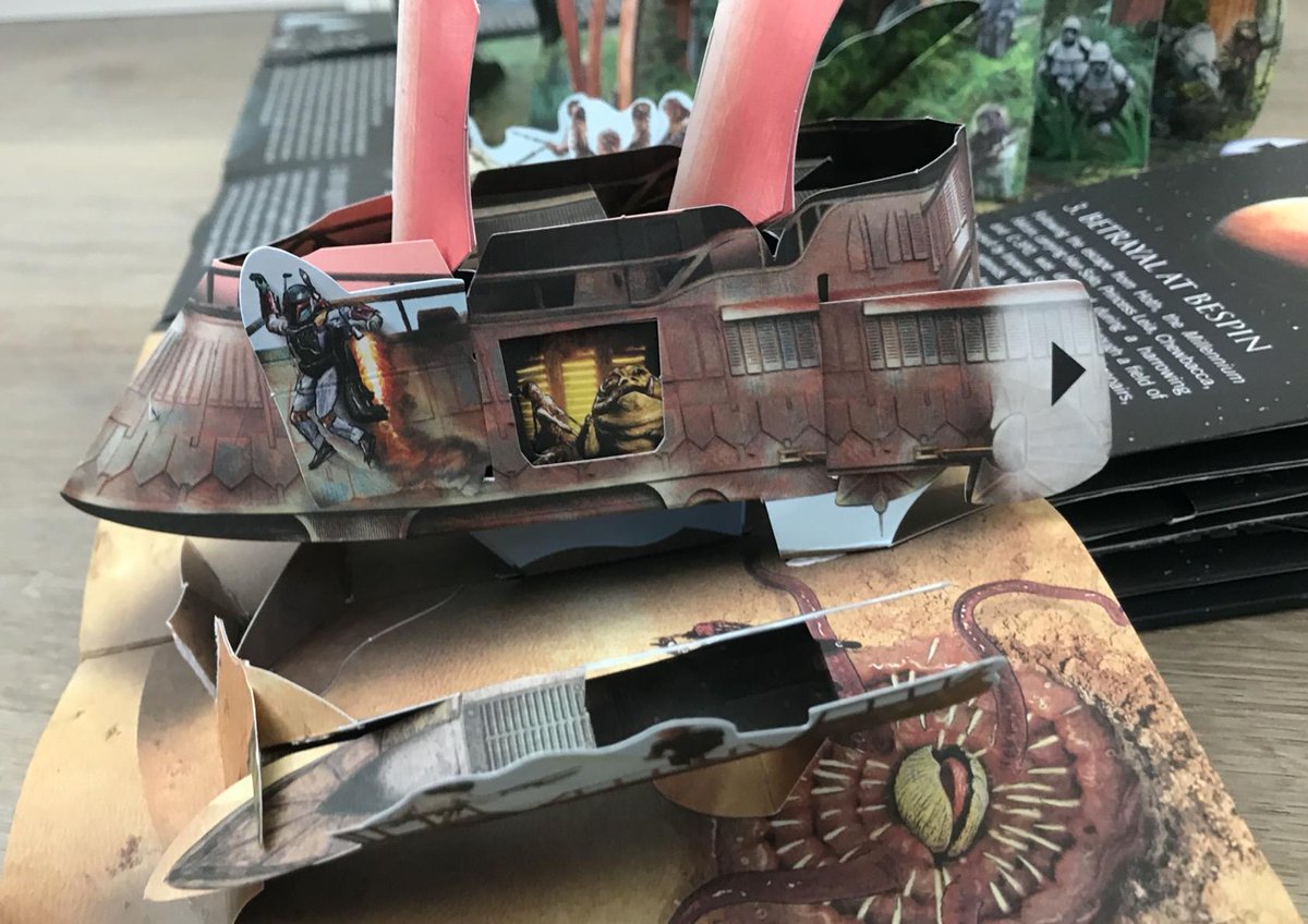 M'ha arribat el que segurament és el millor llibre de Star Wars i que també és el millor llibre Pop-Up del mercat.

El teniu amb un 76% de descompte a l'<a href="/AmazonUK/">Amazon.co.uk</a> (14,56 €) amzn.to/3C4KKOA

I amb un descompte 61% a #Amazon Espanya (29,85 €) amzn.to/407PVFn