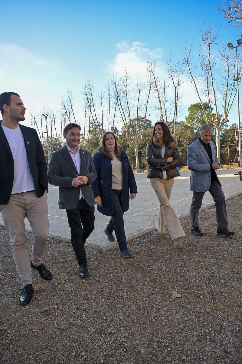 Moltes gràcies a l’equip directiu de l’escola Montserrat que he pogut visitar, així com a la resta d’escoles amb qui ens hem trobat, a l’institut de <a href="/SarriadeTer/">SarriadeTer</a> i al seu alcalde <a href="/IsaacRamio/">Isaac Ramió</a>. Avui hem mantingut una reunió de treball per compartir reptes, necessitats i propostes