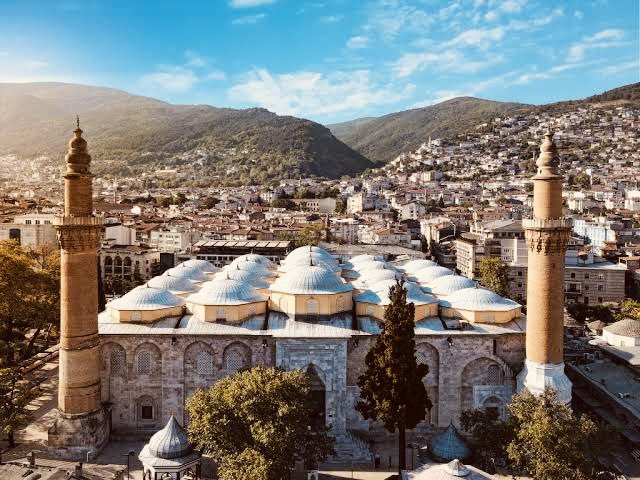 “Cuma günü öyle bir an vardır ki kul o anda Allah’tan bir şey dilerse Allah mutlaka ona o isteğini verir.” 

(Tirmizî, Cum’a, 2)

Günaydın, 
Hayırlı Cumalar…

#ulucamii
#bursa