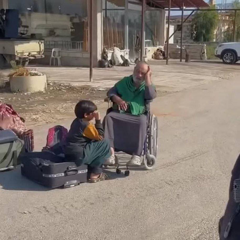 Ali8i31's tweet photo. الخارجية الإيرانية تعلن إجلاء مواطنها "أبو طالب اصفهاني وابنه" من سوريا اليوم ووصولهما إلى البلاد قريبا https://t.co/i8bqRreLl2