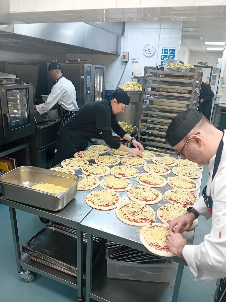 St Faith's Pizzeria in action <a href="/St_Faiths/">St Faith's Cambridge</a> <a href="/chefmalcolmwood/">malcolm wood</a>